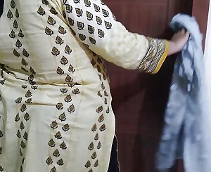 (Punjabi Aunty Ki Jabardast Chudai Apni Beta) Indian super-fucking-hot aunty drilled by her Stepson while cleaning building - Filthy Hook-up
